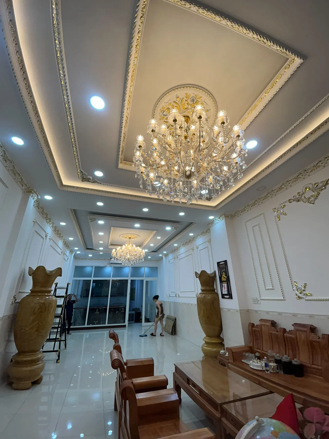 Đèn chùm pha lê THLED lắp tại phòng khách nhà khách Đồng Nai