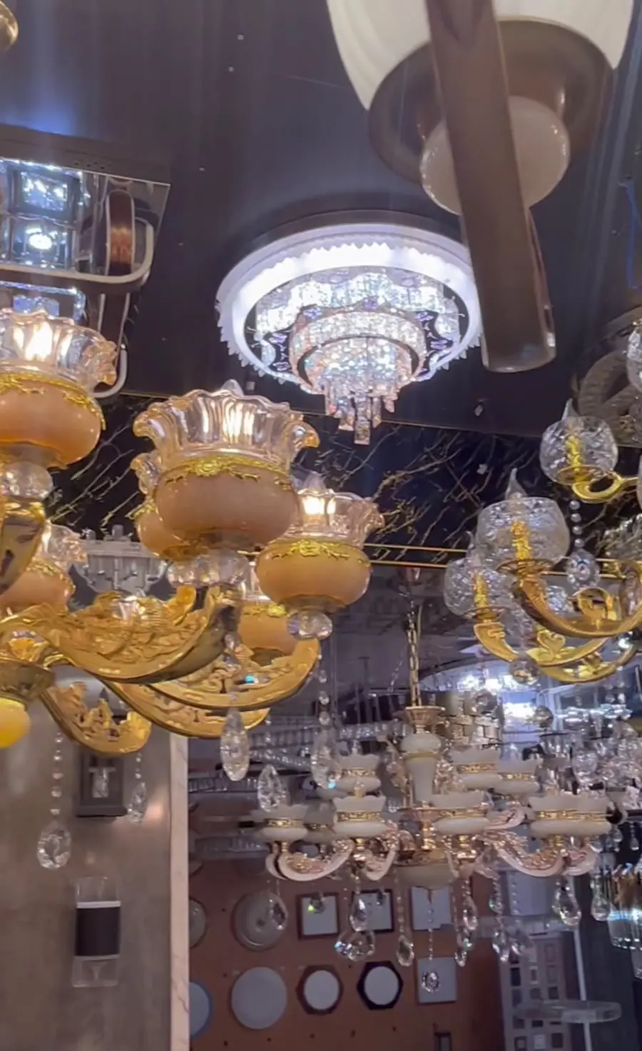 Showroom Hố Nai THLED
